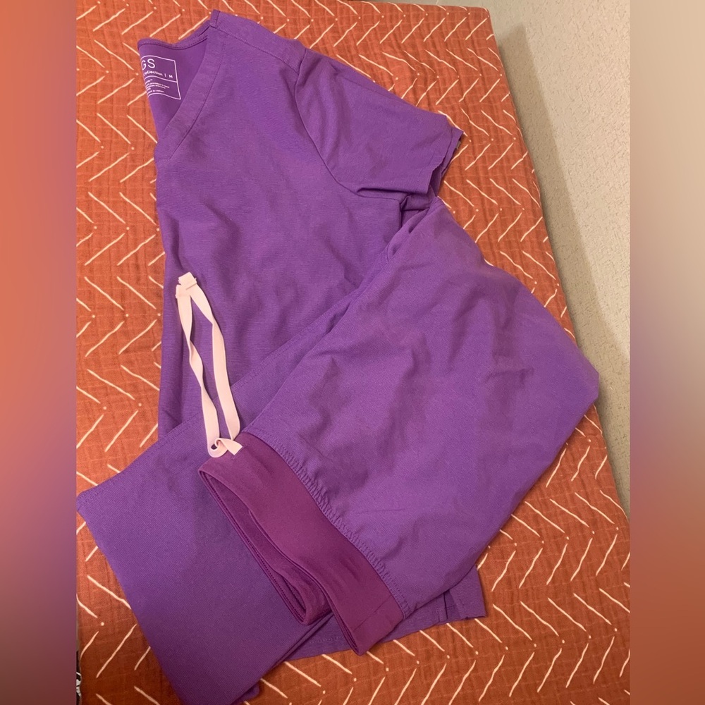 FIGS Purple Matching Scrubs Set